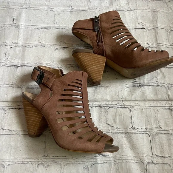 Vince Camuto Brown Leather Eliana Strappy Sandal Heels - Picture 2 of 7